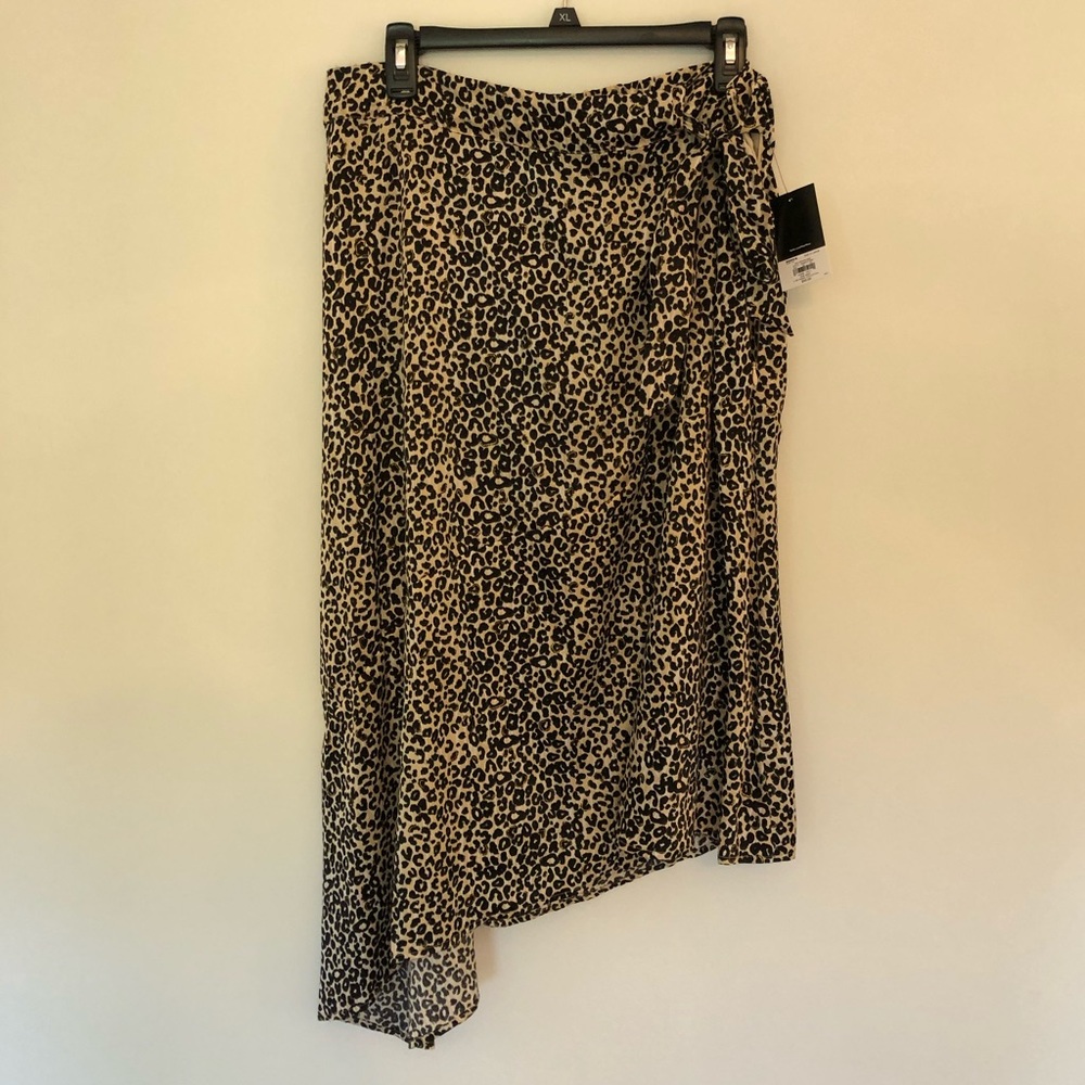 Nine West leopard print skirt